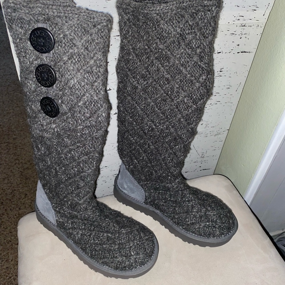 UGG classic cardy boots, gray knitted boots,size 5 - Picture 4 of 6
